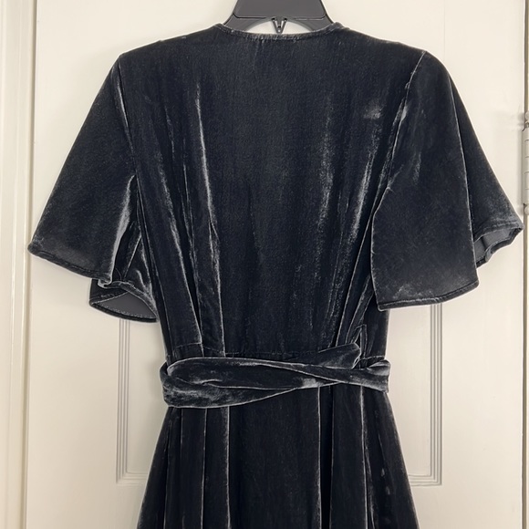 NWOT PRIVACY PLEASE Krause Dress - Classic Velvet Wrap Around Dress - Small - Picture 8 of 15